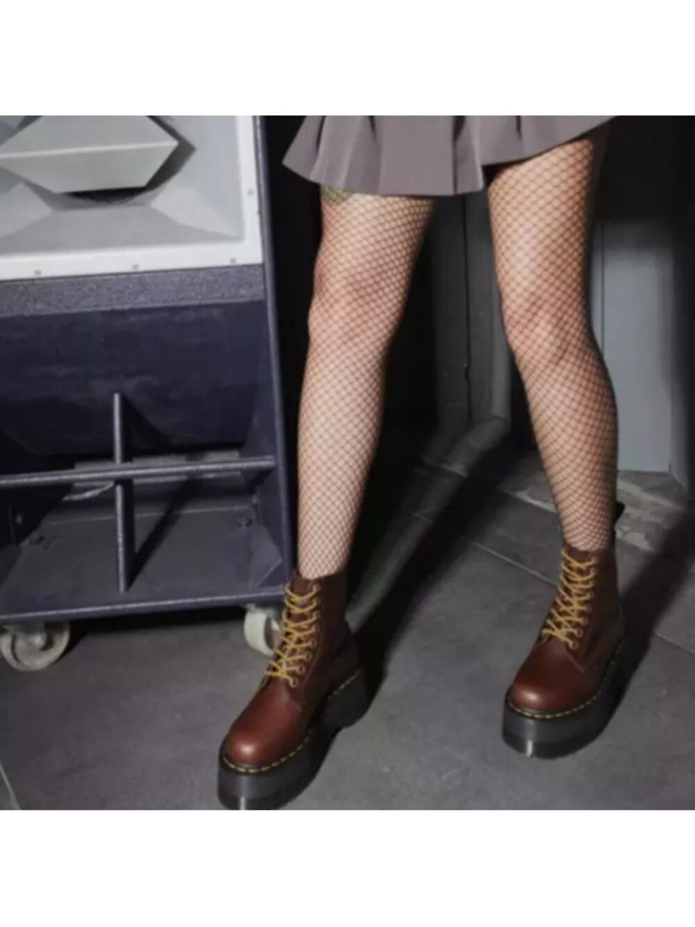 Dr. Martens Brown Burgundy 1460 Pascal Max with Yellow Laces Size W9 - Picture 2 of 13